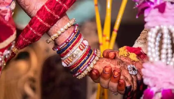 15 brokers including 3 officers arrested for arranging 240 fake marriages in mass marriages in UP, investigation continues
