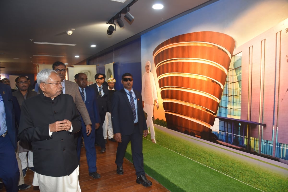 CM Nitish Kumar took stock of the under construction Bapu Tower, gave these special instructions to the officials