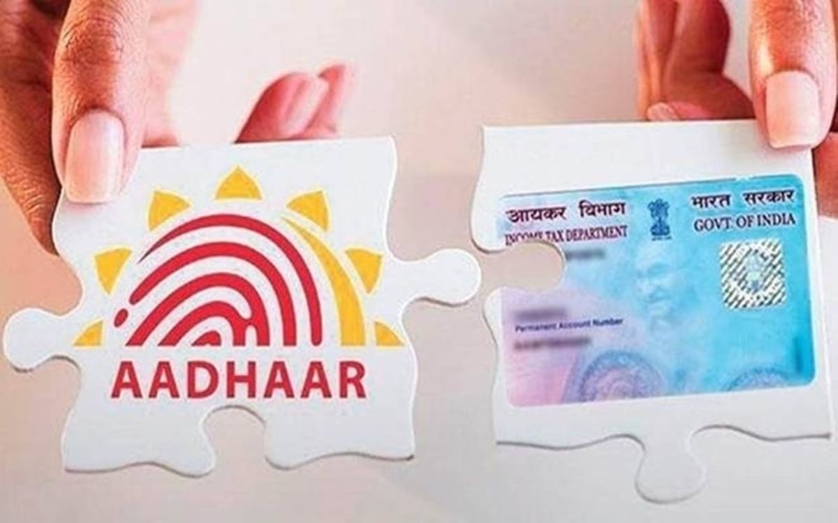 Government earned Rs 6 billion from fine on PAN-Aadhaar link