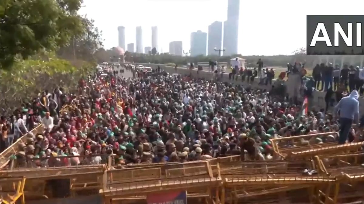 Farmers Protest: Police stopped farmers marching towards Parliament, huge traffic jam in Noida, know what the demand is