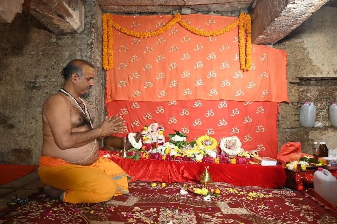Gyanvapi: Common devotees performed darshan and worship in the basement of Vyasji, Aarti time table released