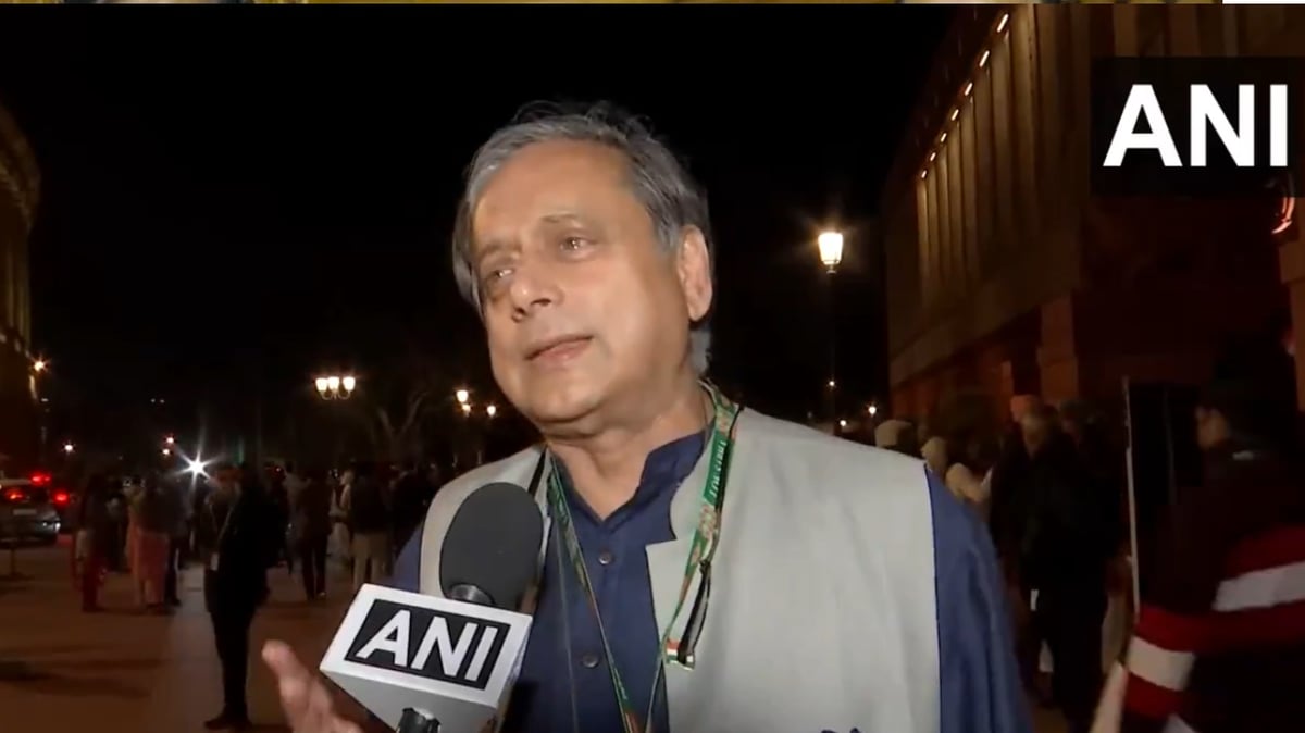 'I don't know what happened to the Prime Minister?  He is tired', Shashi Tharoor takes a dig at PM Modi