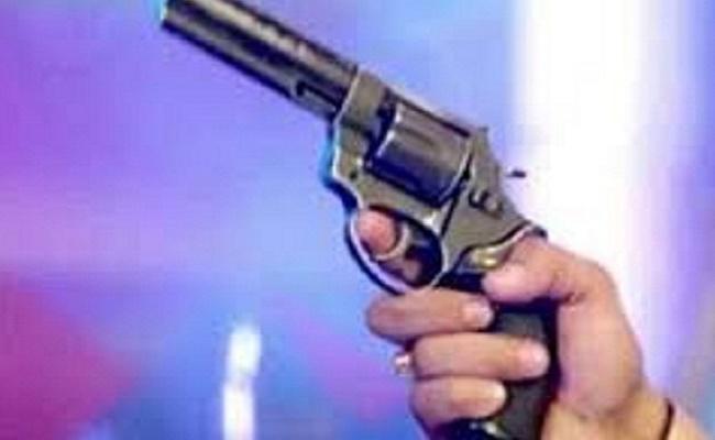 If you are fond of making reels with weapons then be careful, Gopalganj youth arrested for harsh firing