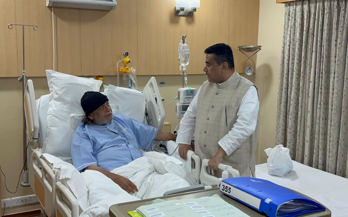 PM Modi took information about Mithun Chakraborty's health on phone, know what is the health update
