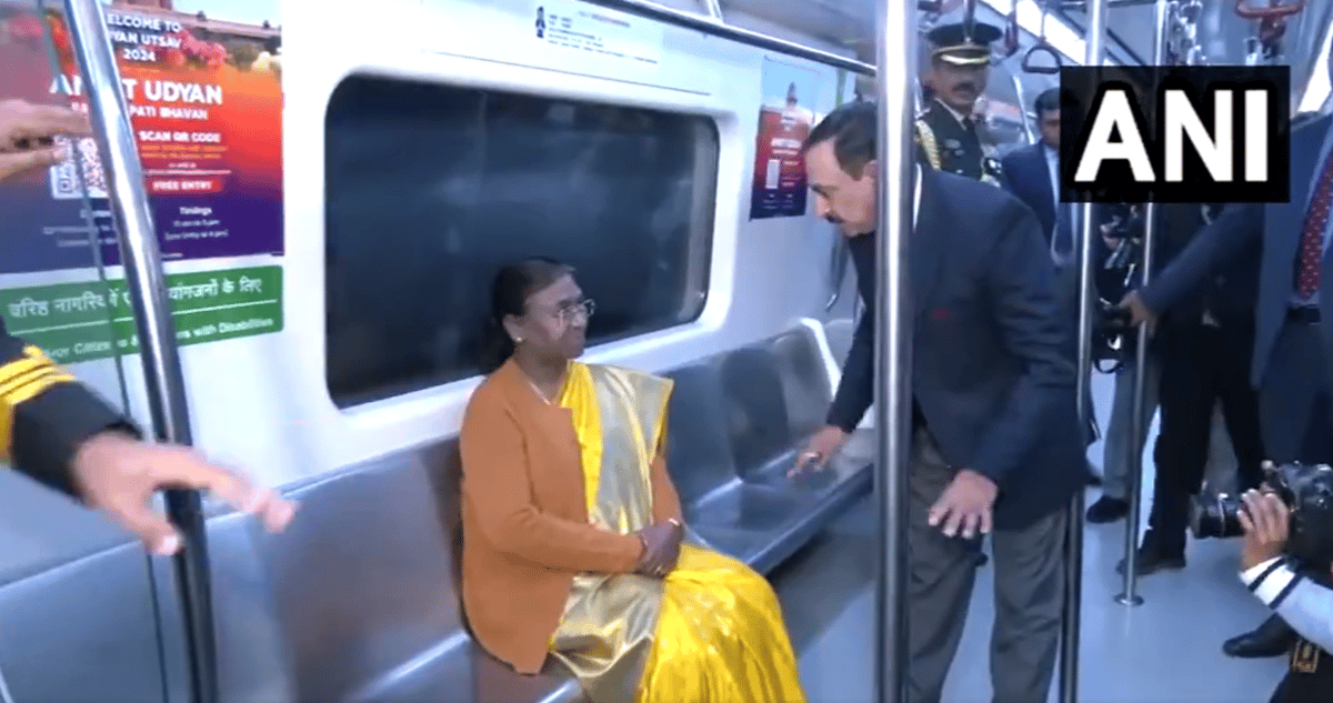 President Draupadi Murmu traveled in Delhi Metro, VIDEO going viral on social media