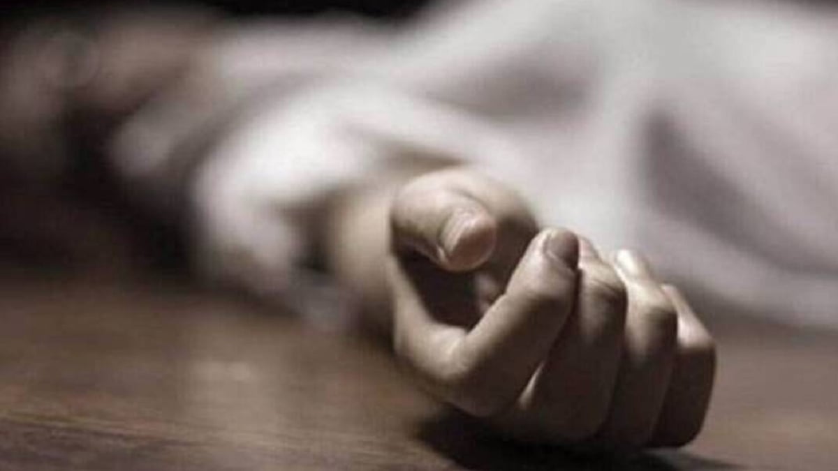WB News: Mother commits suicide after killing four year old child in Naihati