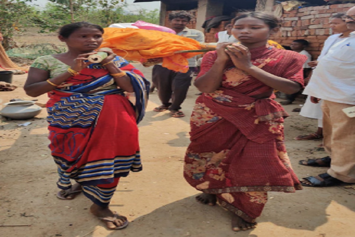 Birhor woman dies after delivery in Chatra, villagers accuse health department of negligence