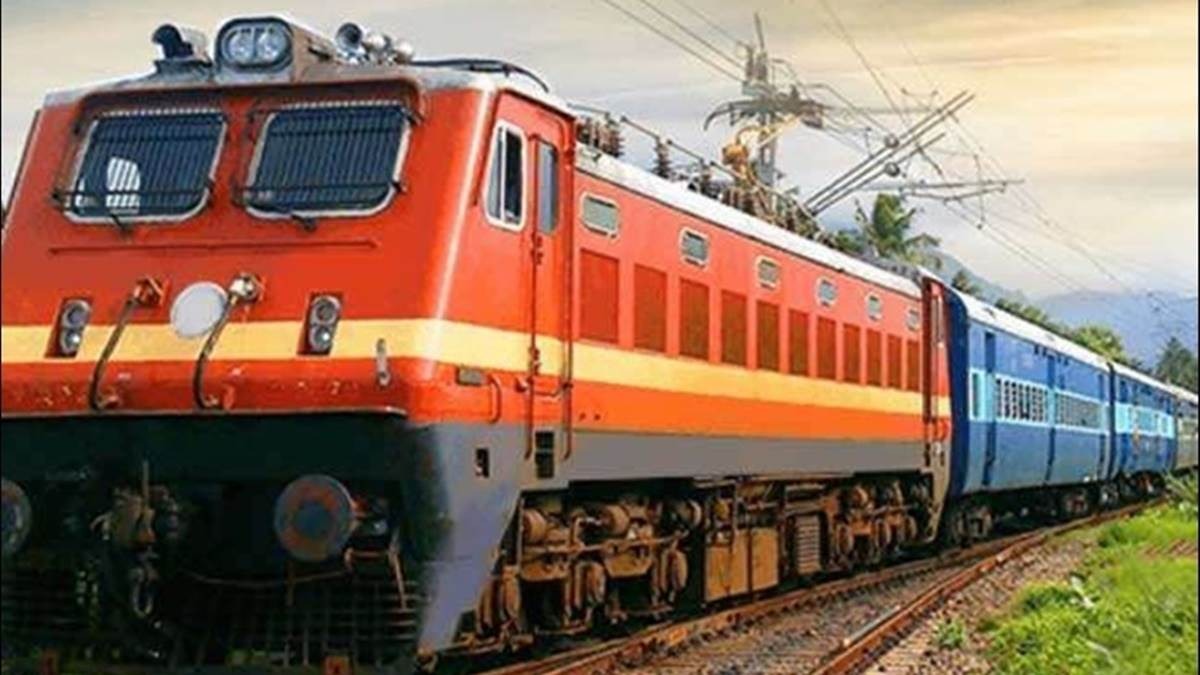 Holi Special Train: Many trains are available from Patna to Delhi including these cities.