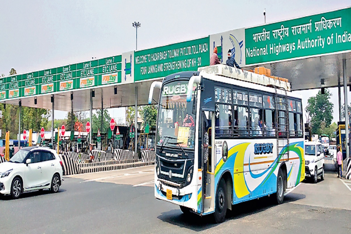 Tax increased from Rs 5 to 20 in Jharkhand's toll plazas