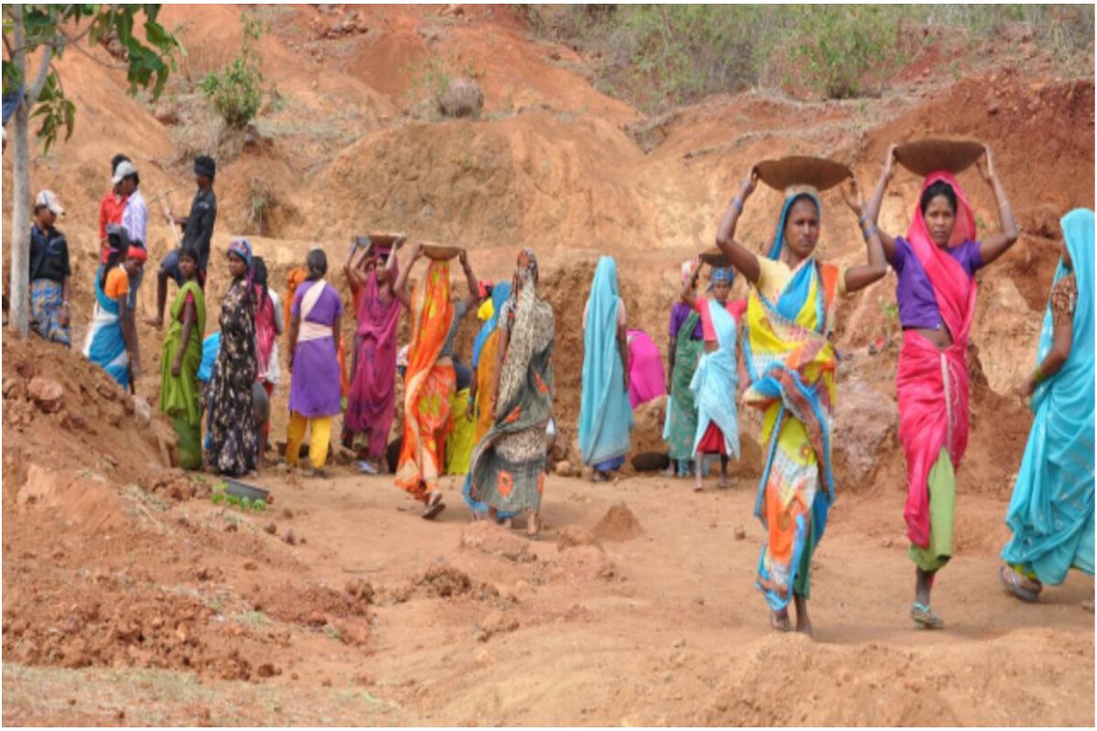 WB News: Central government increased MNREGA wages but again step-motherly treatment from Bengal.