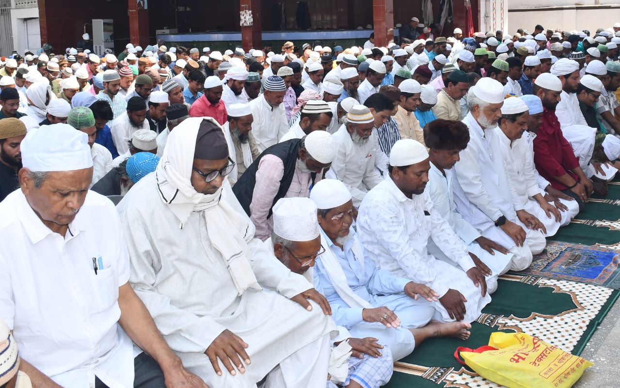 Last Friday prayers of the month of Ramzan read in mosques, after prayers now waiting for Eid