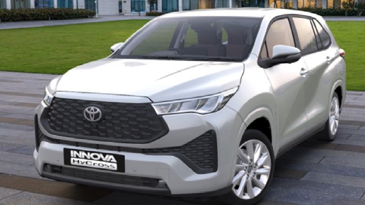 8 seater Toyota Innova Hycross GXO launched