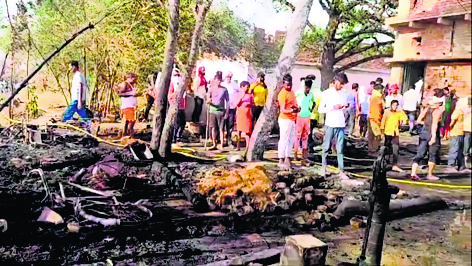 Bihar News Grandmother and grandson sleeping in the hut burnt alive due to fire
