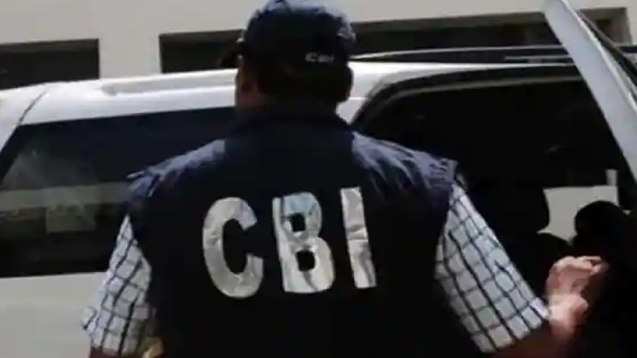CBI team arrived to investigate the illegal mining case and searched the details of bank accounts.