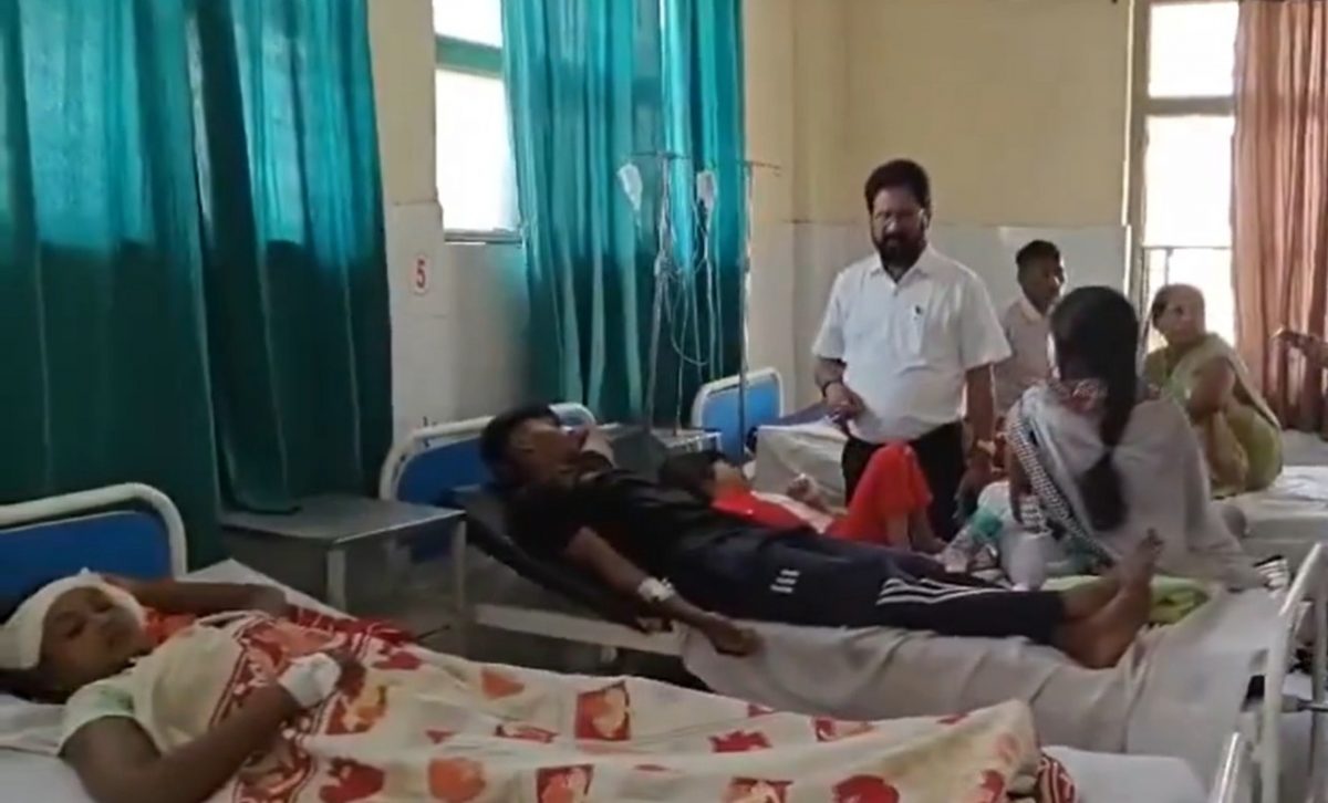 Food Poisoning: 80 fall ill due to food poisoning in Ambedkar Nagar, admitted