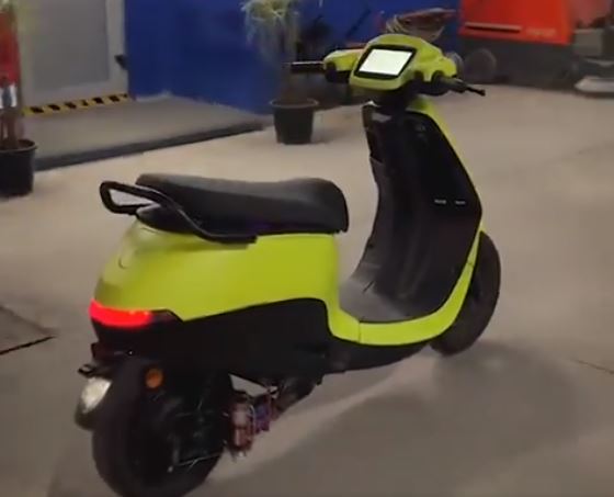 This is not a joke, it is a miracle, OLA self balancing e-scooter has arrived.